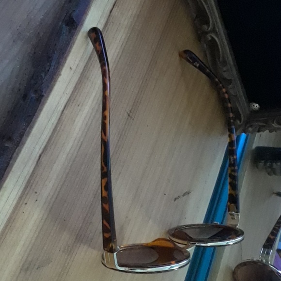 funky tortoise shell frame glasses - Picture 3 of 3